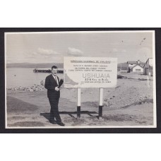 USHUAIA 1965 FOTO TAMAÑO TARJETA POSTAL CARTEL INDICADOR